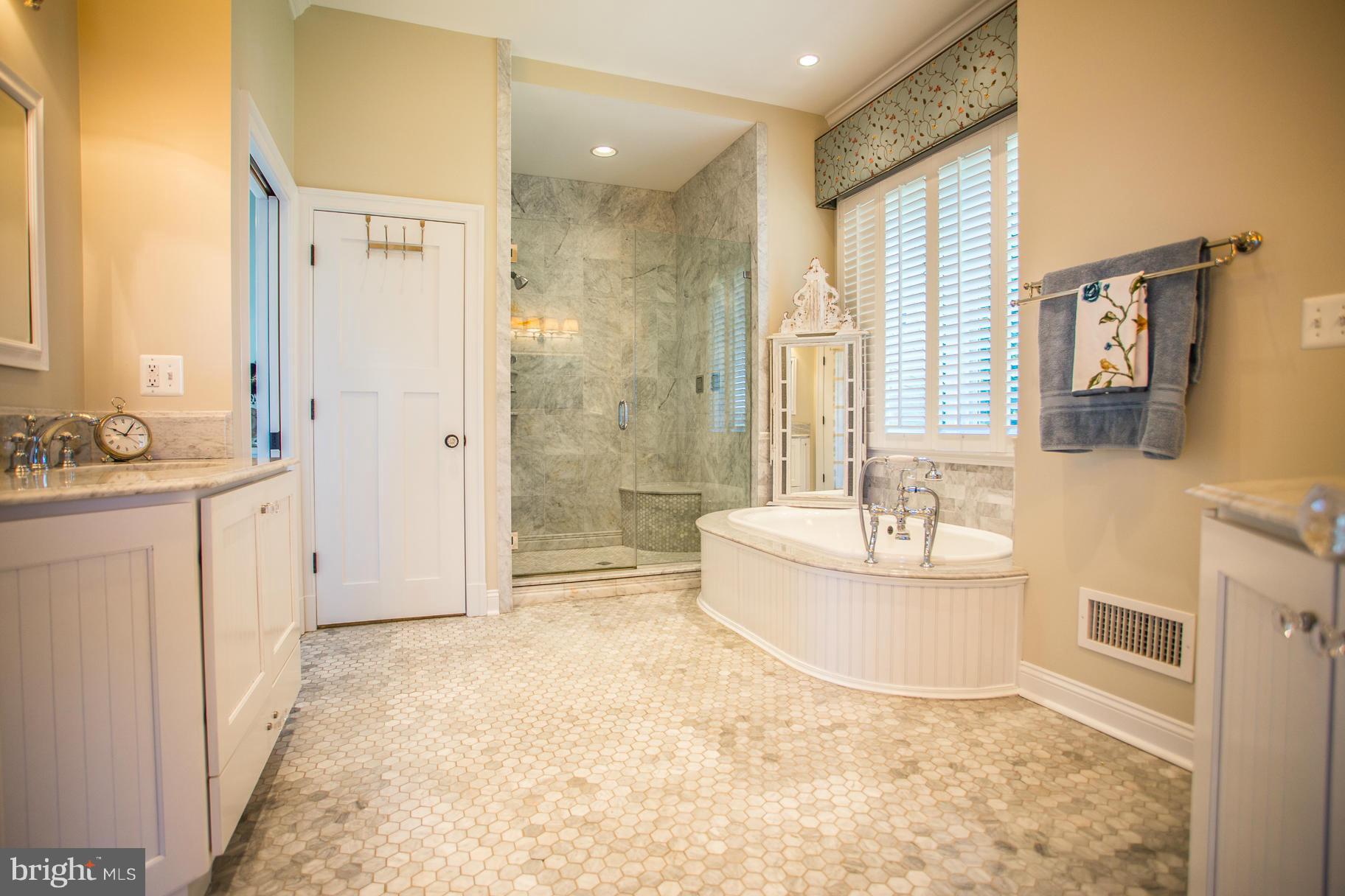 2010 Potts Point Road Huntingtown, MD 20639 - Photo 17 of 30 Bath (Master)