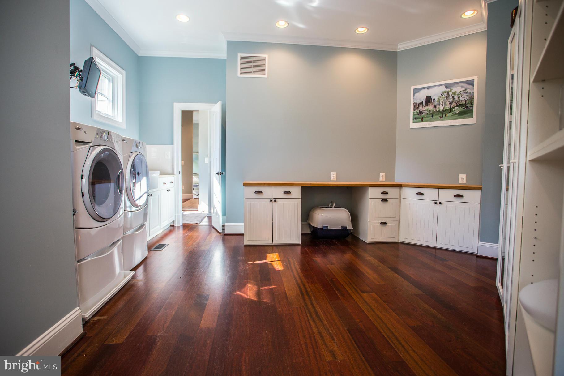 2010 Potts Point Road Huntingtown, MD 20639 - Photo 18 of 30 Laundry Room