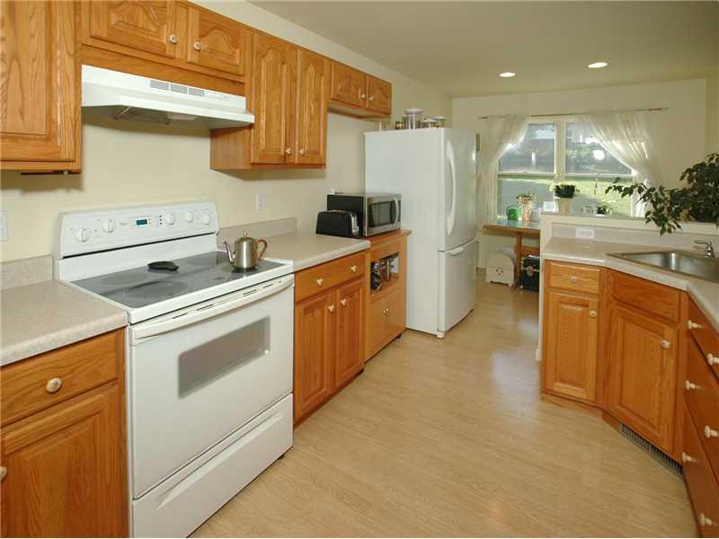 240 Seanor Road Irwin, PA 15642 - Photo 2 of 19 Kitchen.