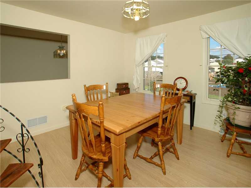 240 Seanor Road Irwin, PA 15642 - Photo 9 of 19 Dining Room.
