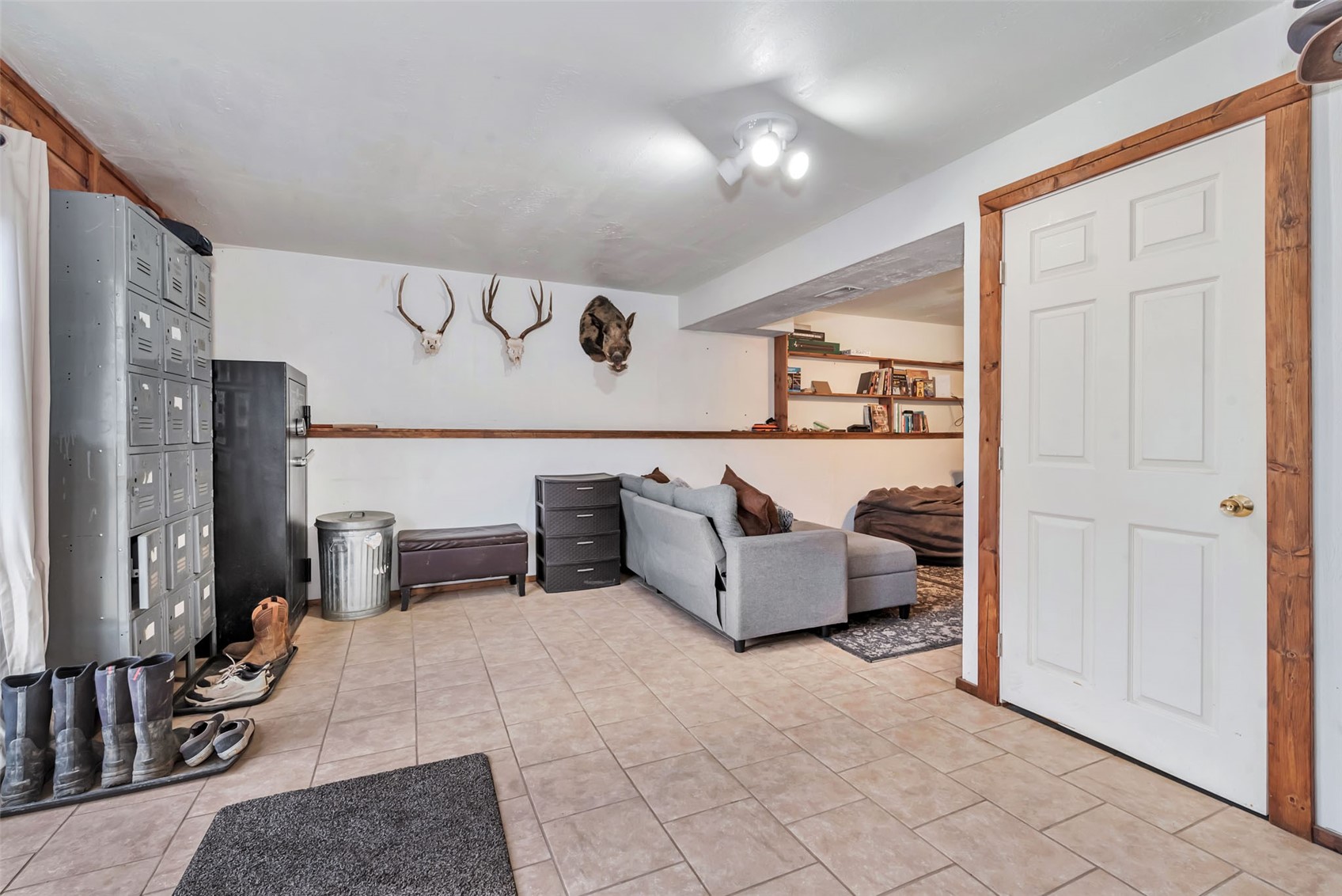 224 C R 206 Craig, CO 81625 - Photo 23 of 50 a bed room with furniture and a lamp