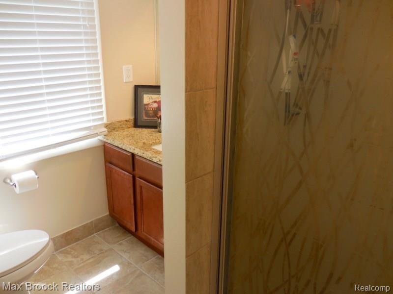 25838 Branchaster Road Farmington, MI 48336 - Photo 33 of 44 UPDATED BATH W/GRANITE