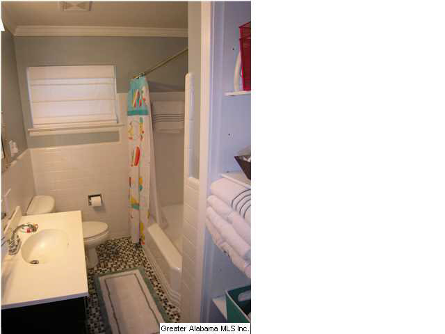 1546 Saulter Road Birmingham, AL 35209 - Photo 18 of 31