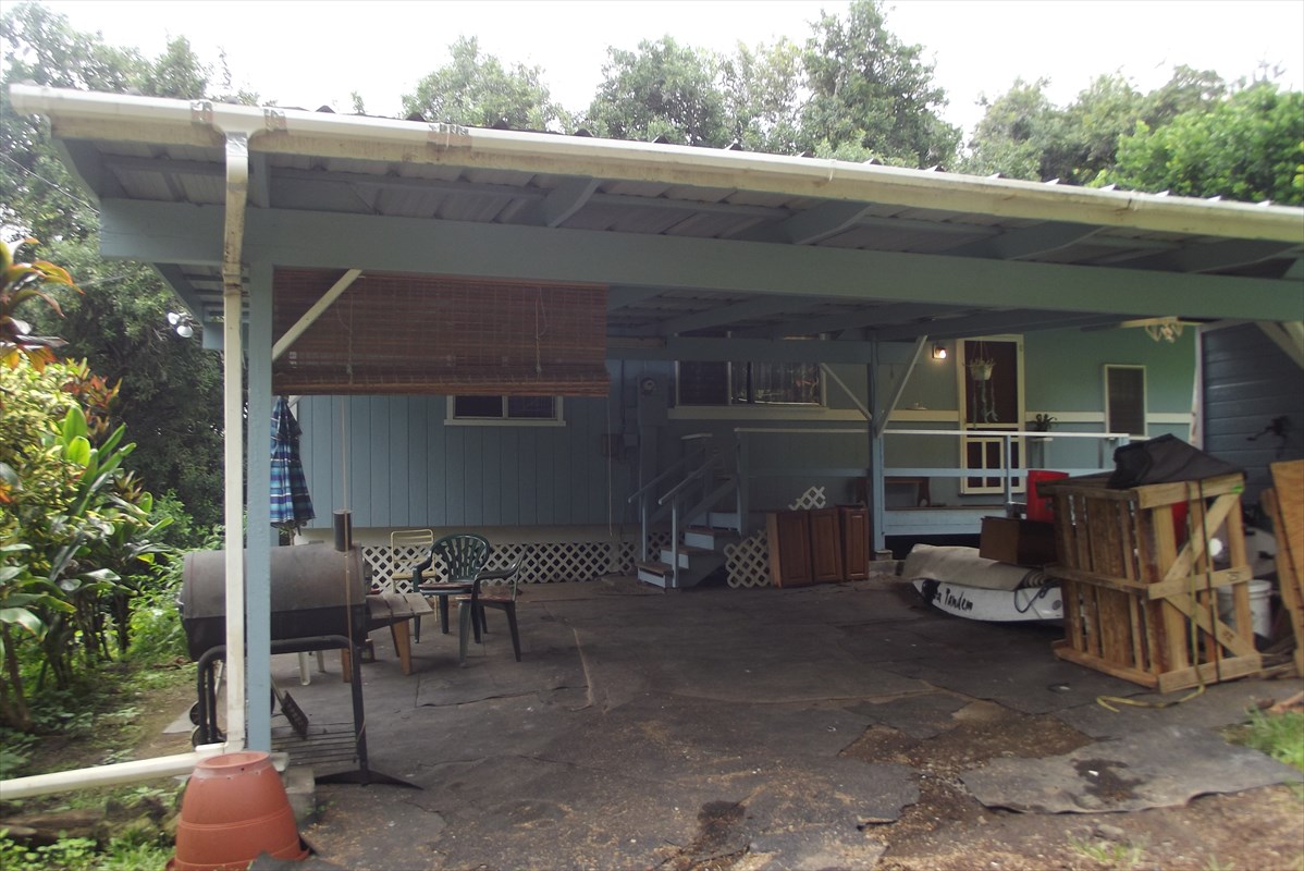 84-5194 Hawaii Belt Road Captain Cook, HI 96704 - Photo 3 of 5 a front view of a house