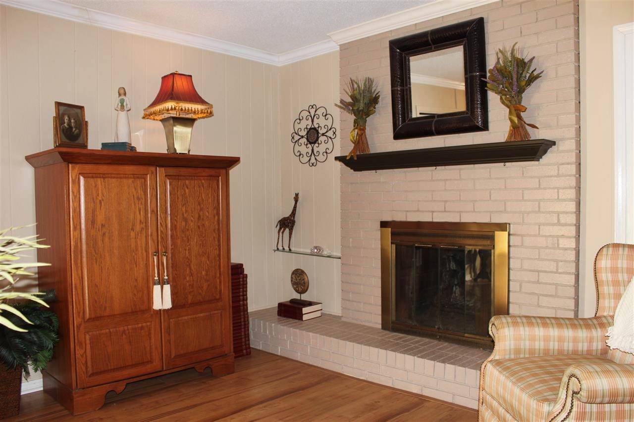 5464 Limestone Road Pensacola, FL 32504 - Photo 12 of 27 JUST LOVELY!