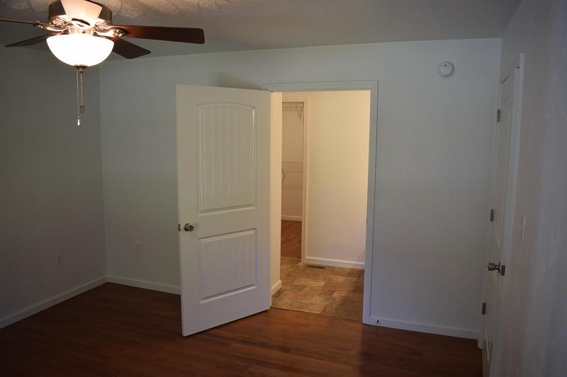 8889 Dickerson Mill Road Moneta, VA 24121 - Photo 19 of 30 Bedroom3