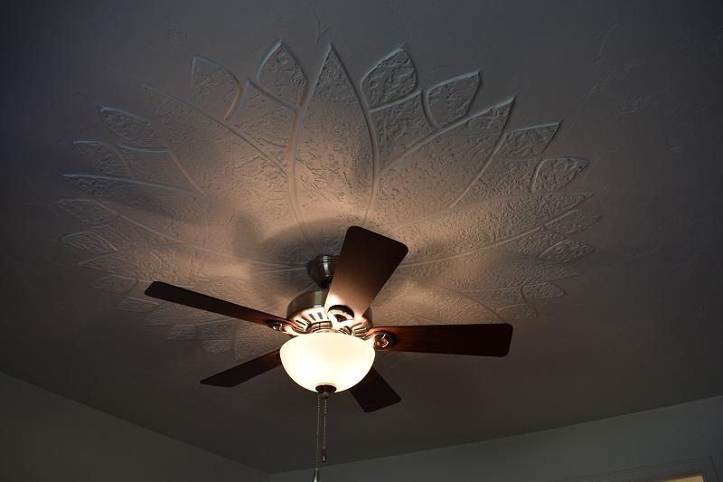 8889 Dickerson Mill Road Moneta, VA 24121 - Photo 10 of 30 Living Room Light