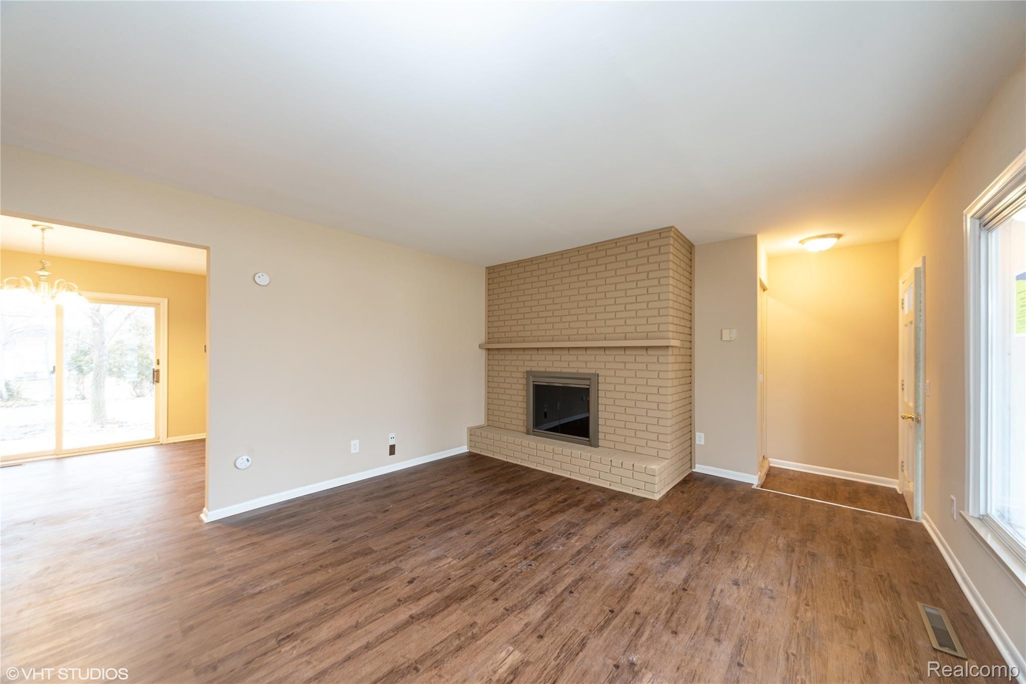 1448 West Judd Road Flint, MI 48507 - Photo 2 of 23 02_1448WJUDDROAD_2002_HiRes.jpg