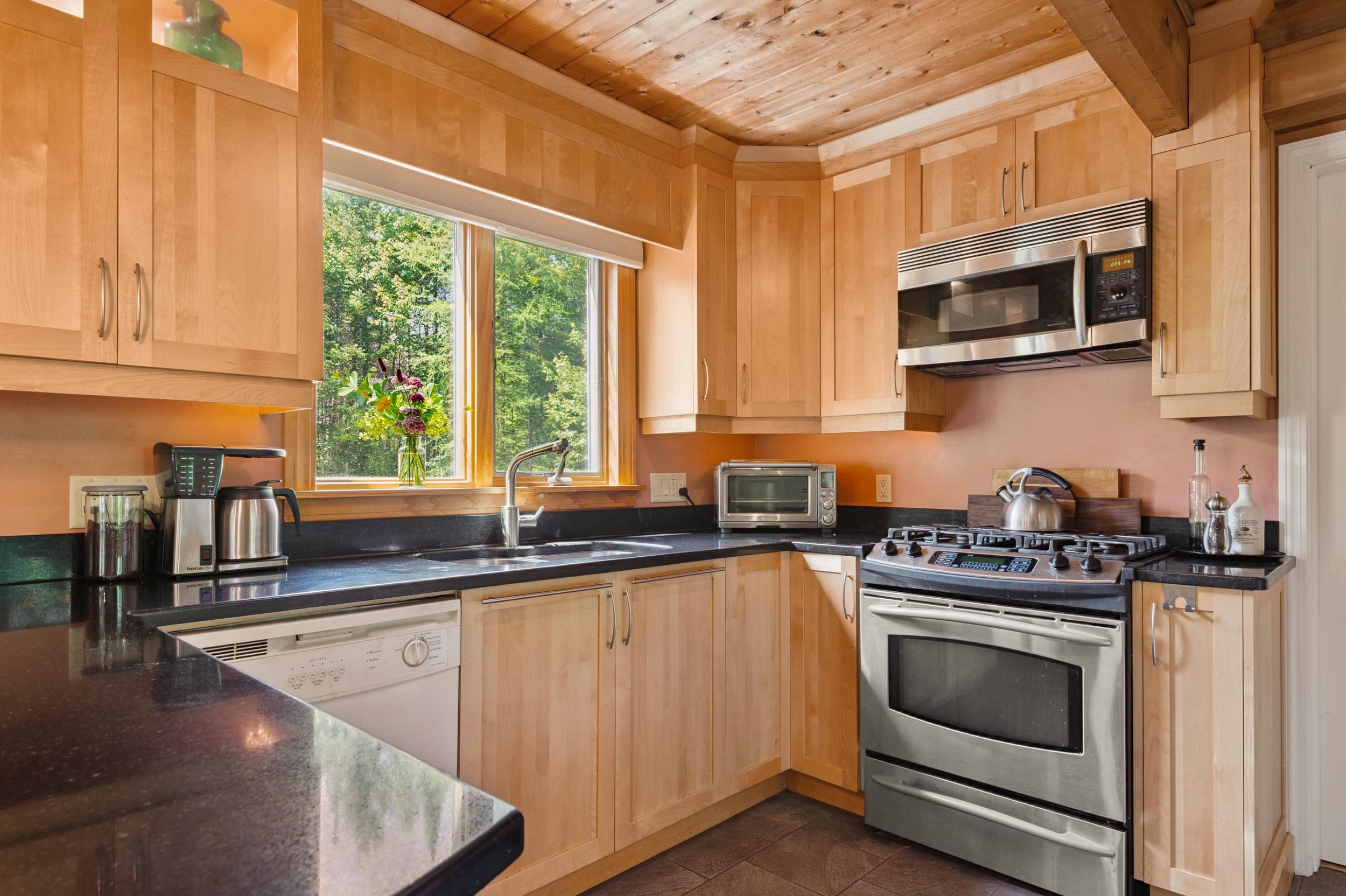 15 Ruskin Road Easton, NH 03580 - Photo 11 of 52 Gallery Image 11