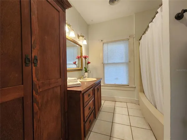 $435,000 | 2121 7th Avenue West, Bradenton, FL 34205