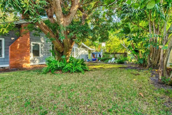 $435,000 | 2121 7th Avenue West, Bradenton, FL 34205