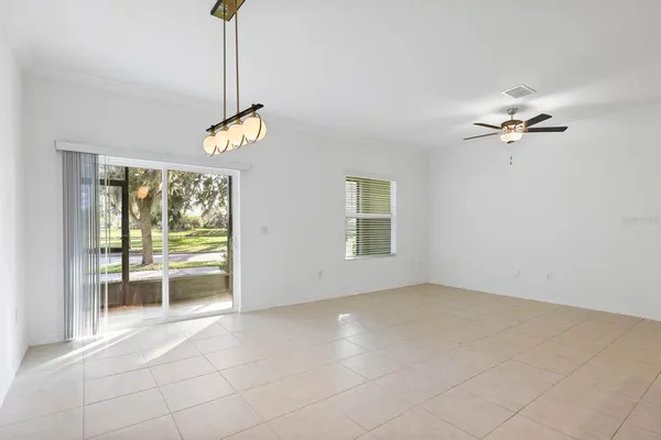 $2,395 | 13755 Big Hawk Way, Lithia, FL 33547