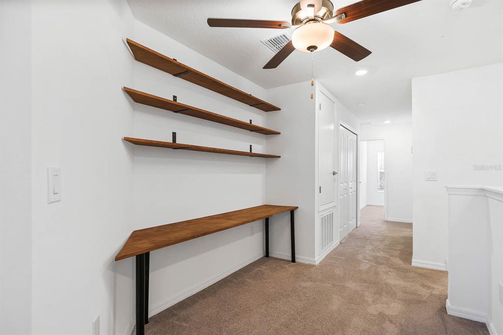 13755 Big Hawk Way Lithia, FL 33547 - Photo 19 of 33 a view of entryway