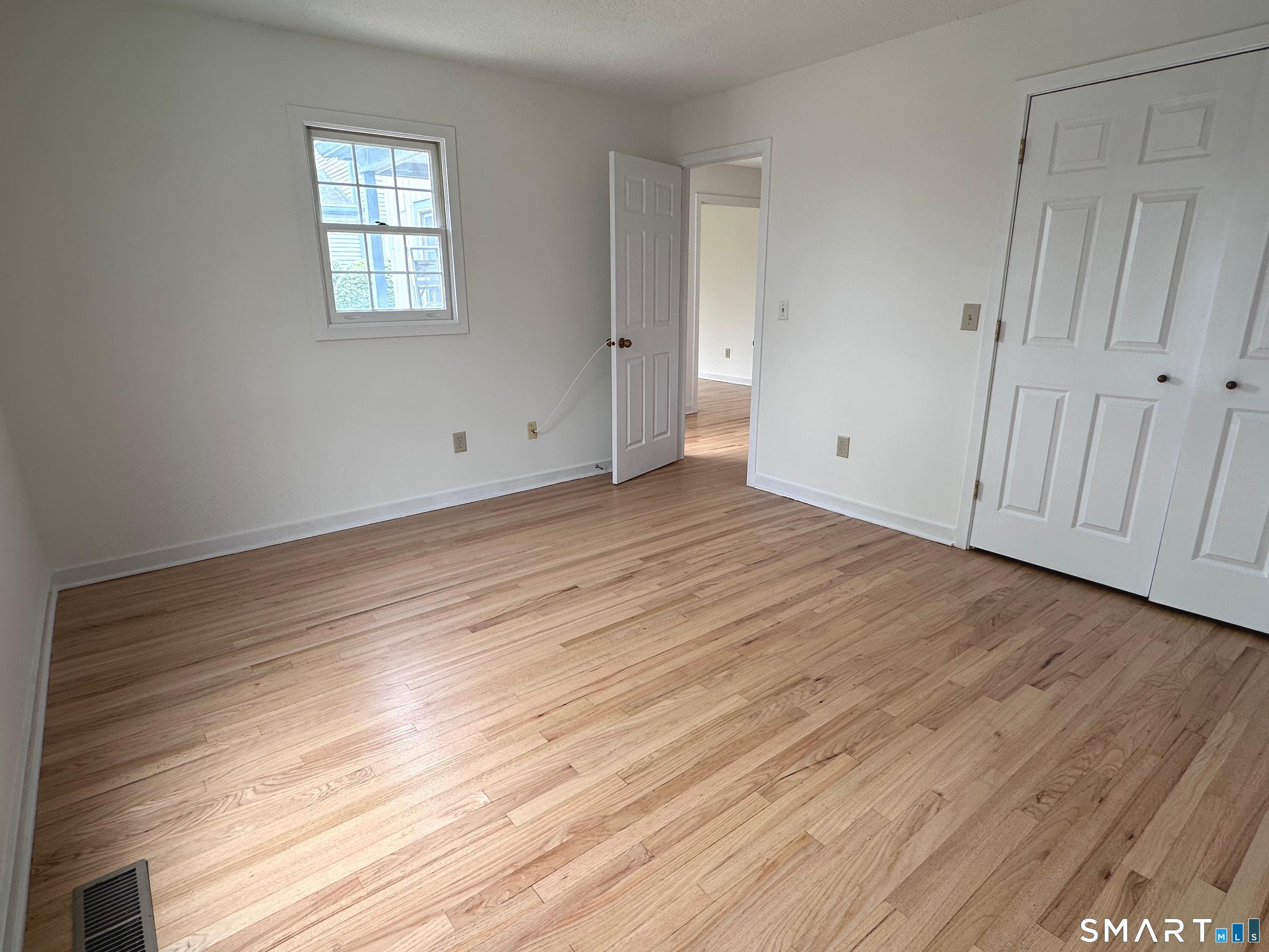 166 Glengarry Road, Unit 166 Fairfield, CT 06825 - Photo 11 of 39