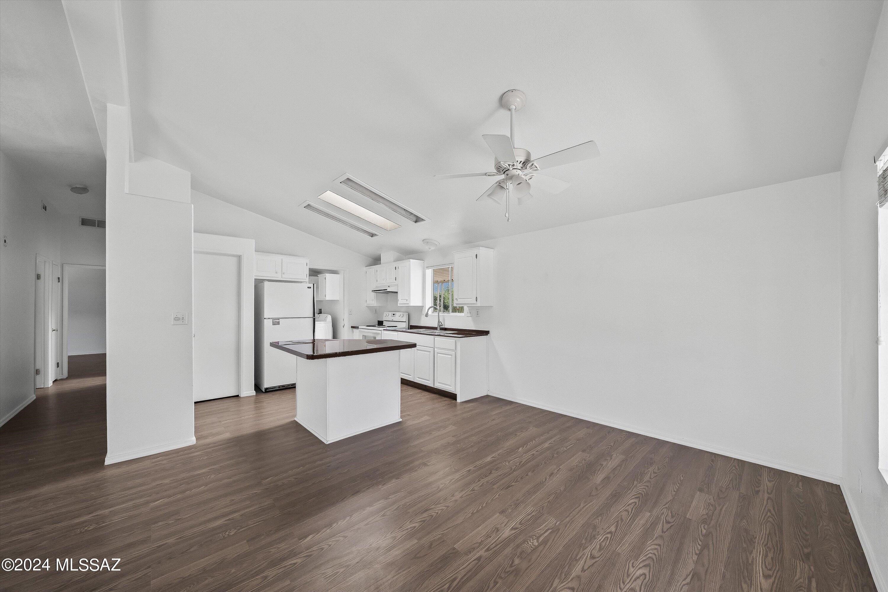 15770 North Oracle Road, Unit B2 Tucson, AZ 85739 - Photo 4 of 22 Gallery Image 4