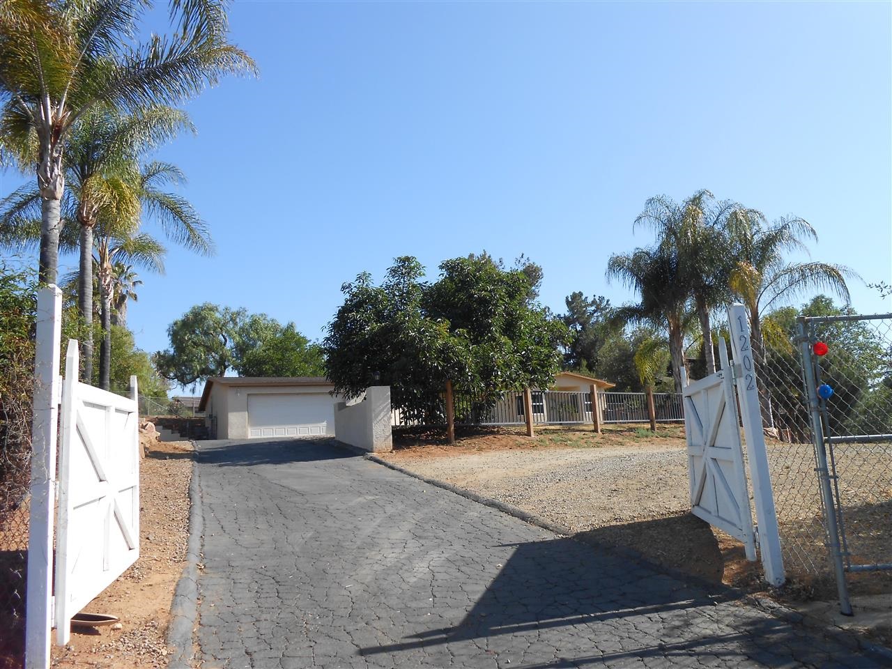 1202 Canter Road Escondido, CA 92027 - Photo 2 of 25 Gallery Image 2
