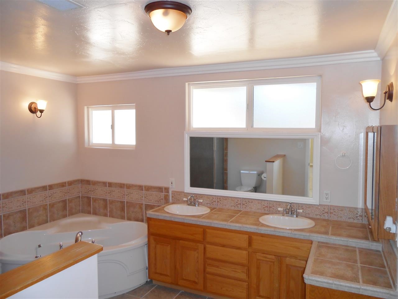1202 Canter Road Escondido, CA 92027 - Photo 17 of 25 Gallery Image 17