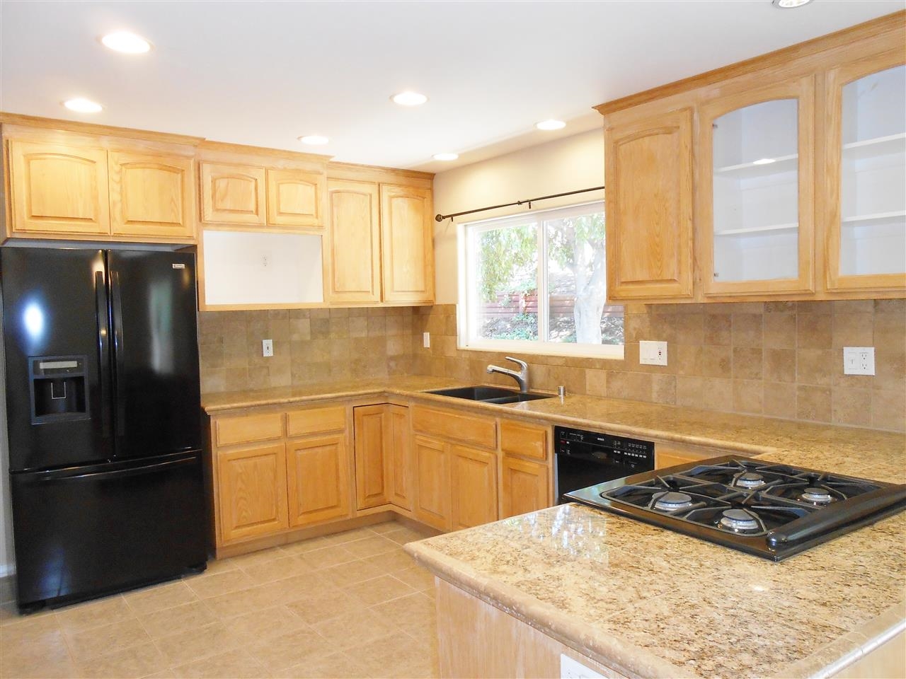 1202 Canter Road Escondido, CA 92027 - Photo 5 of 25 Gallery Image 5