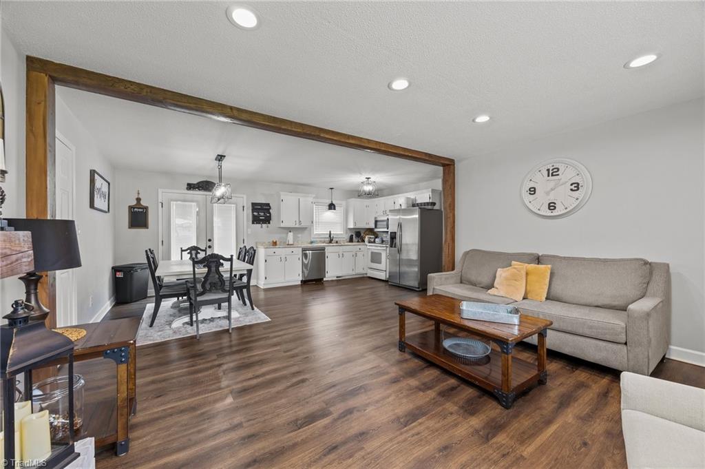 4402 Valley View Road Thomasville, NC 27360 - Photo 11 of 25