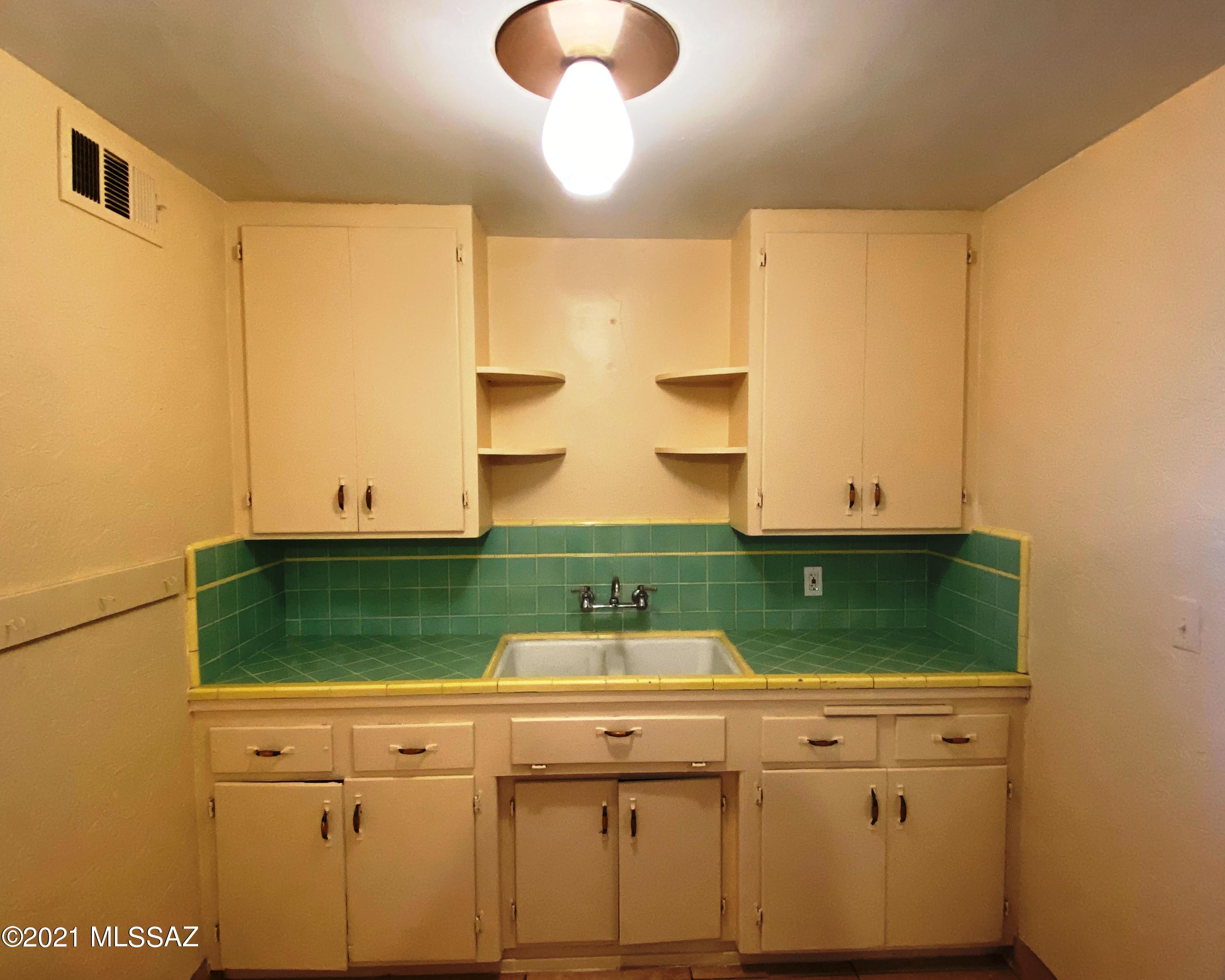 3341 East 30th Street Tucson, AZ 85713 - Photo 8 of 14