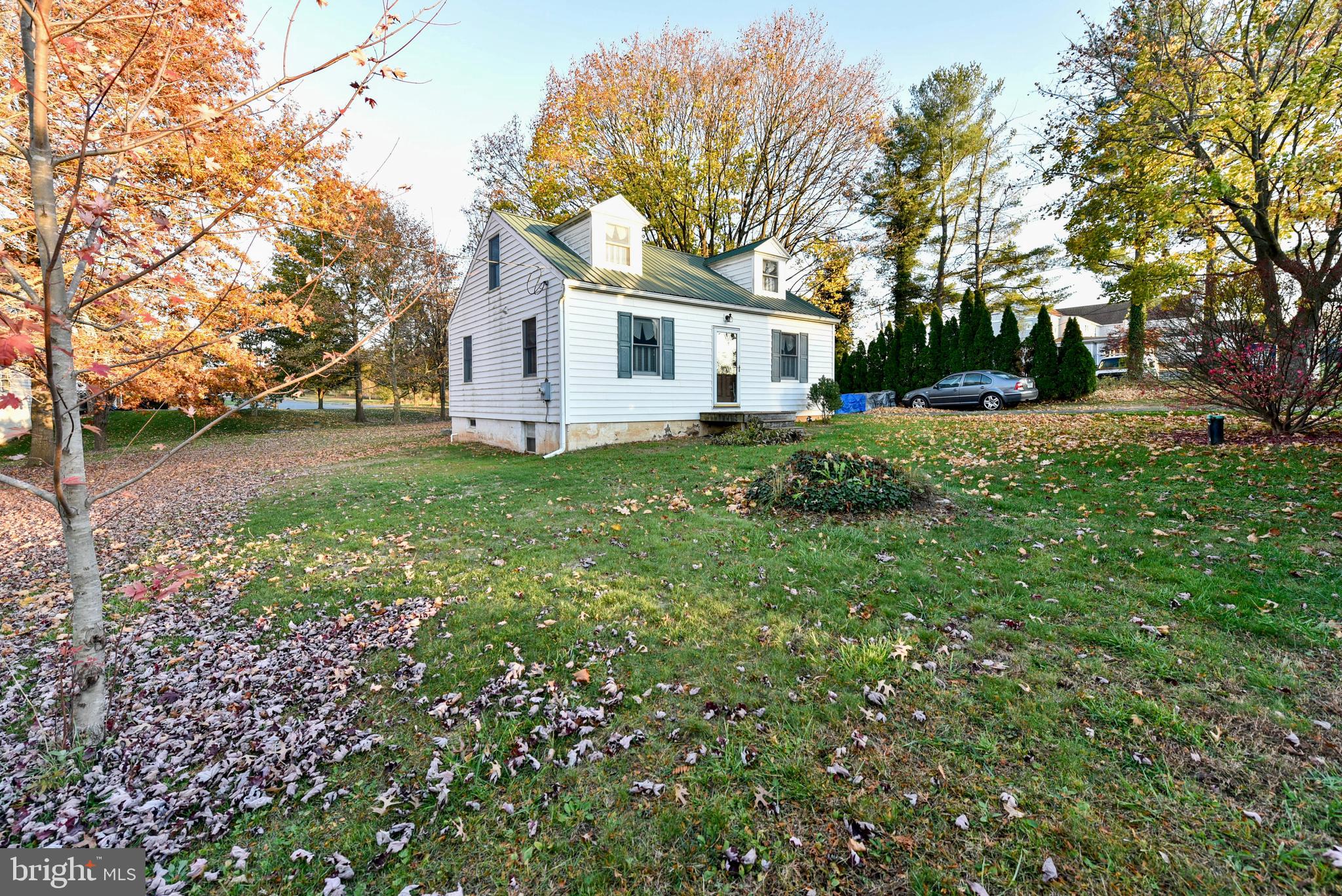 17398 Hamilton Station Road Hamilton, VA 20158 - Photo 16 of 21 FRONT