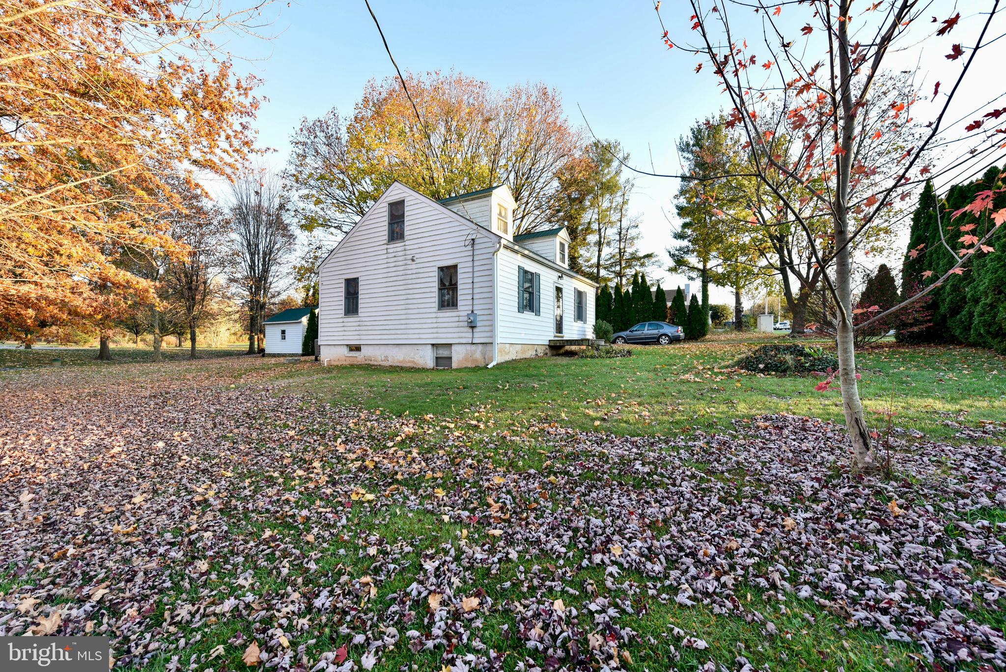 17398 Hamilton Station Road Hamilton, VA 20158 - Photo 17 of 21 SIDE OF THE HOUSE