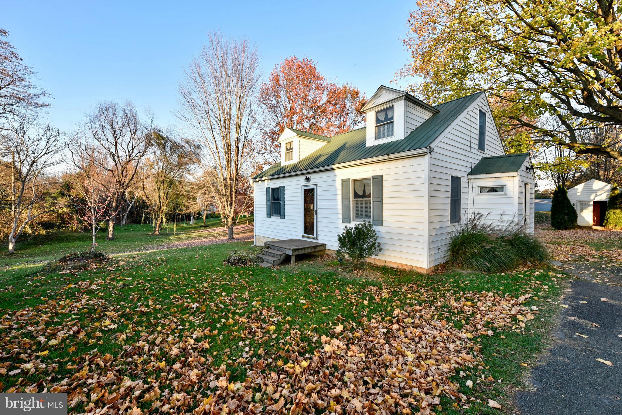 17398 Hamilton Station Road Hamilton, VA 20158 - Photo 2 of 21 FRONT VIEW