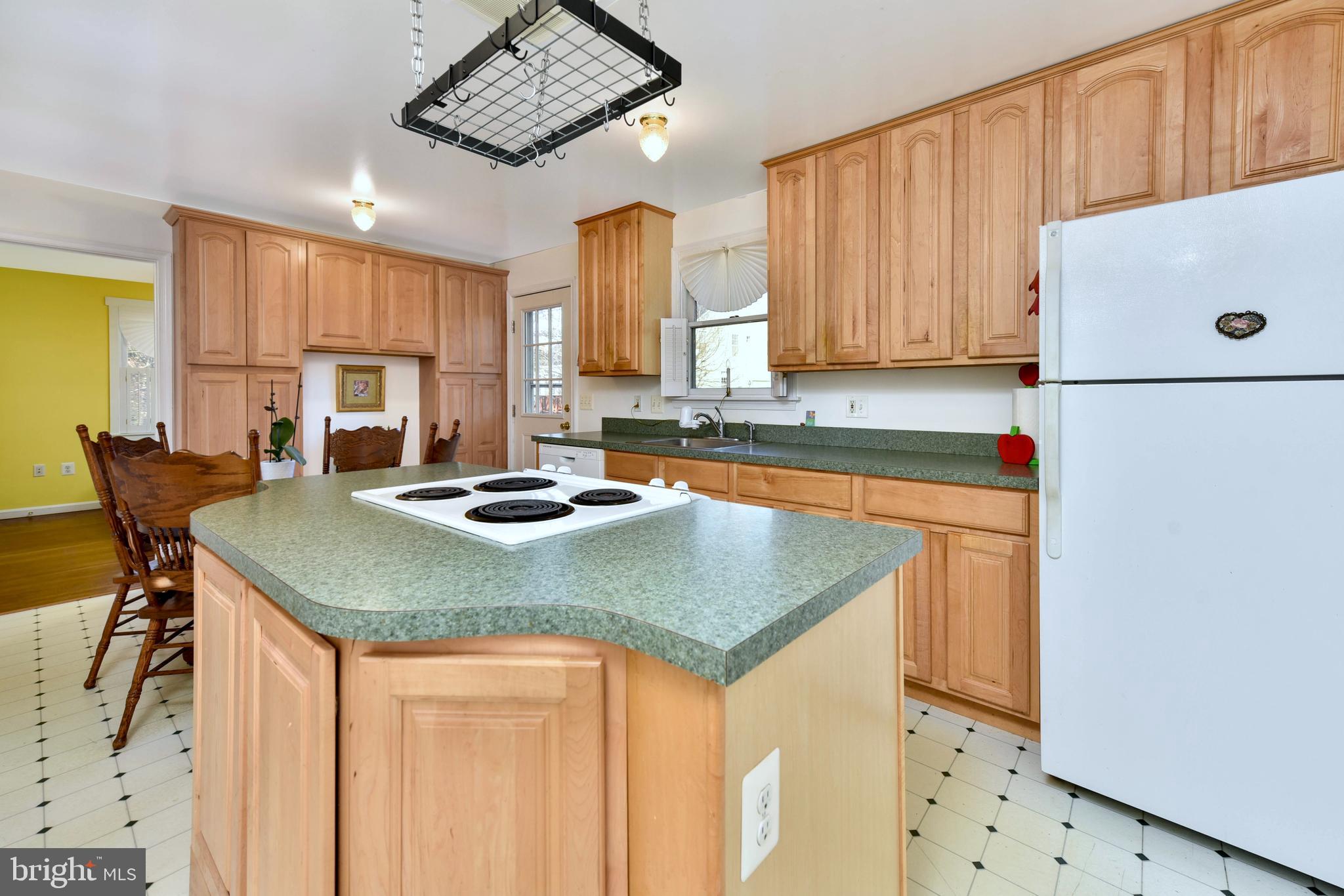 17398 Hamilton Station Road Hamilton, VA 20158 - Photo 8 of 21 UPDATED KITCHEN