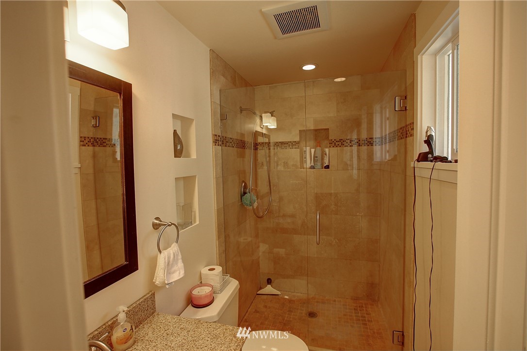 623 220th Street Southwest Bothell, WA 98021 - Photo 13 of 21