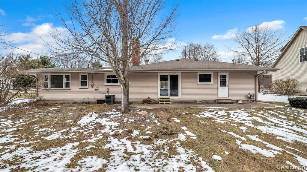 17980 Savage Road Belleville, MI 48111 - Photo 36 of 40