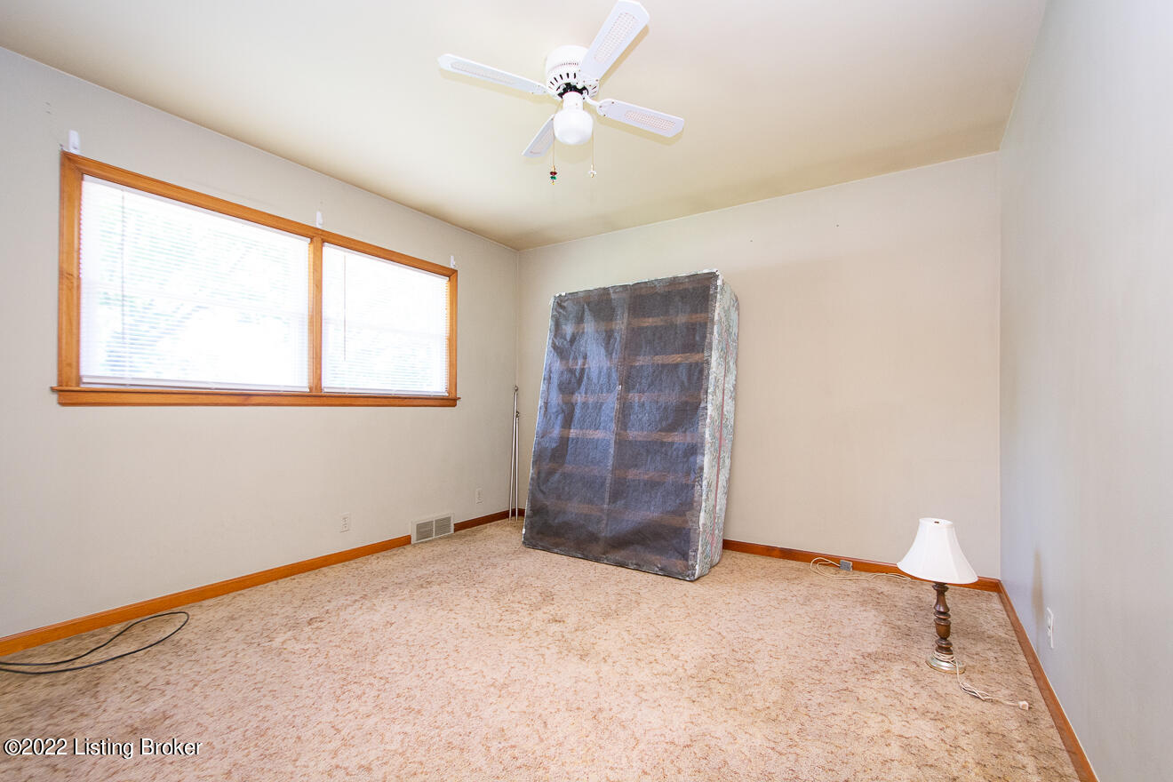 8705 Waltlee Road Louisville, KY 40291 - Photo 23 of 36 Waltlee -29