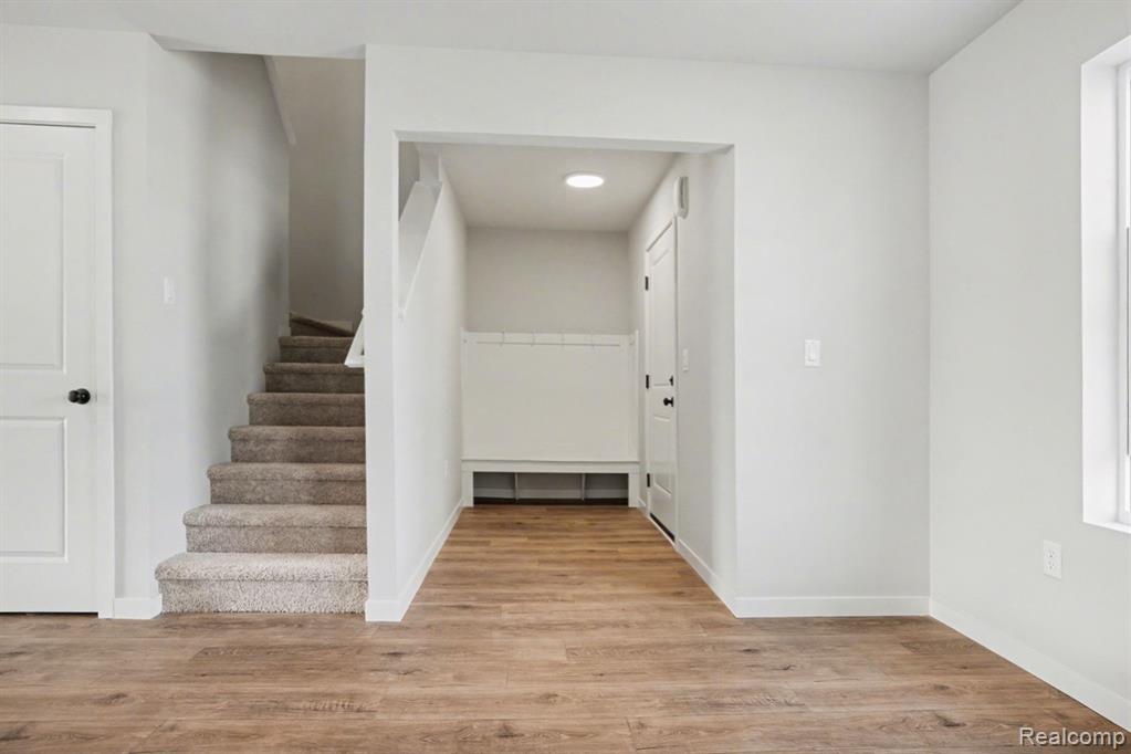 1209 Lockes Street Howell, MI 48843 - Photo 2 of 27