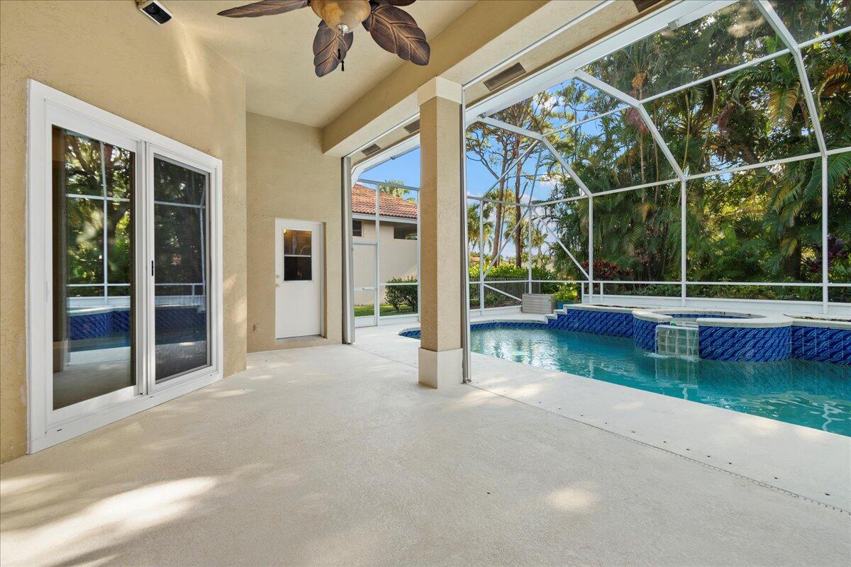 6989 Cypress Cove Circle Jupiter, FL 33458 - Photo 7 of 47 a view of back yard