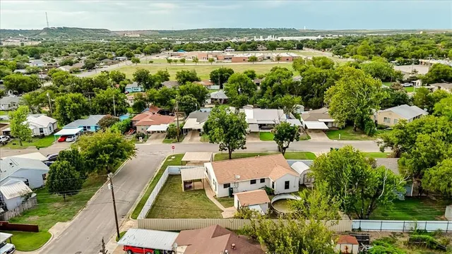 $199,000 | 2100 Southeast 19th Street, Mineral Wells, TX 76067