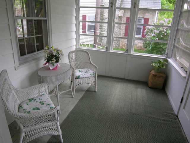 2092 Andover Road Columbus, OH 43221 - Photo 2 of 5