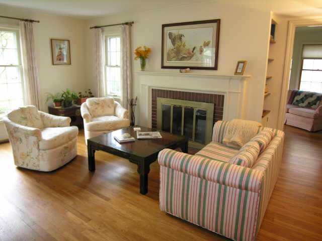 2092 Andover Road Columbus, OH 43221 - Photo 3 of 5
