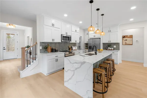 $485,000 | 502 Point Road, Westminster, SC 29693