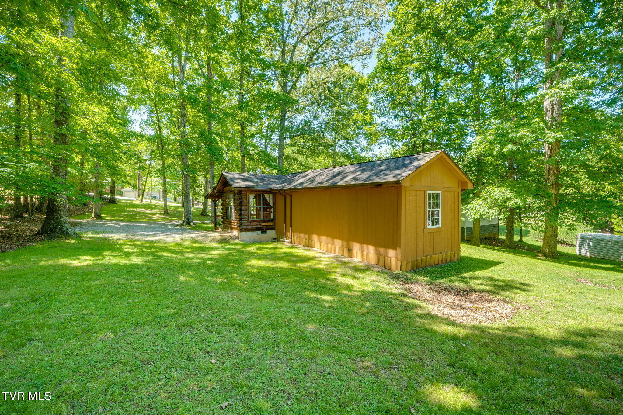 497 Rockingham Road Johnson City, TN 37615 - Photo 24 of 33 023
