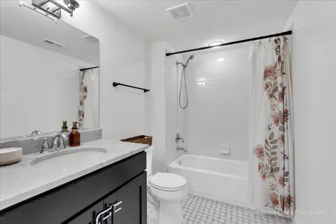 $689,900 | 5642 North Lockwood Avenue, Chicago, IL 60646