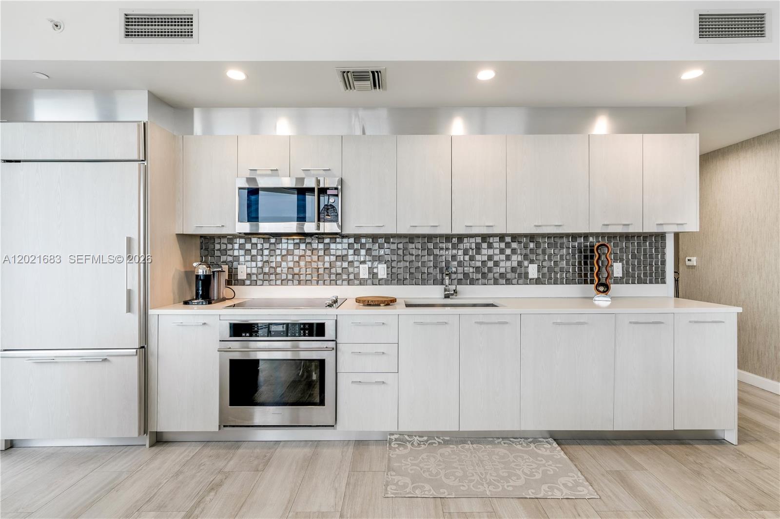 55 Southwest 9th Street, Unit 4001 Miami, FL 33130 - Photo 8 of 34