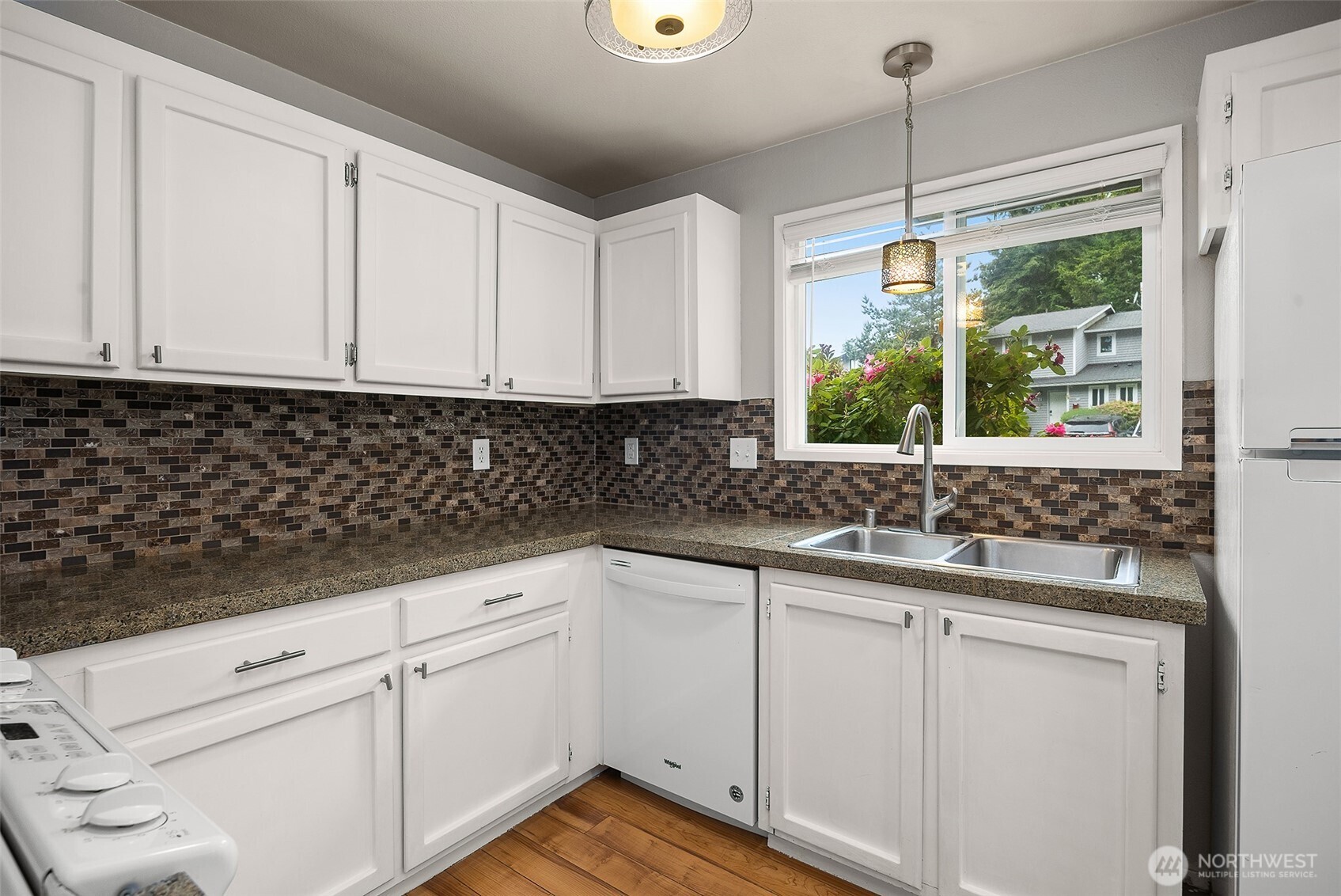 1526 192nd Street Southeast, Unit O4 Bothell, WA 98012 - Photo 2 of 32