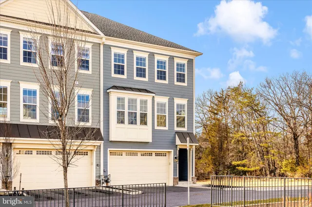 $970,000 | 10211 Travilah Grove Circle, Rockville, MD 20850