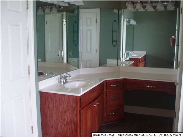 10780 Brick Road Denham Springs, LA 70726 - Photo 11 of 13 Gallery Image 11