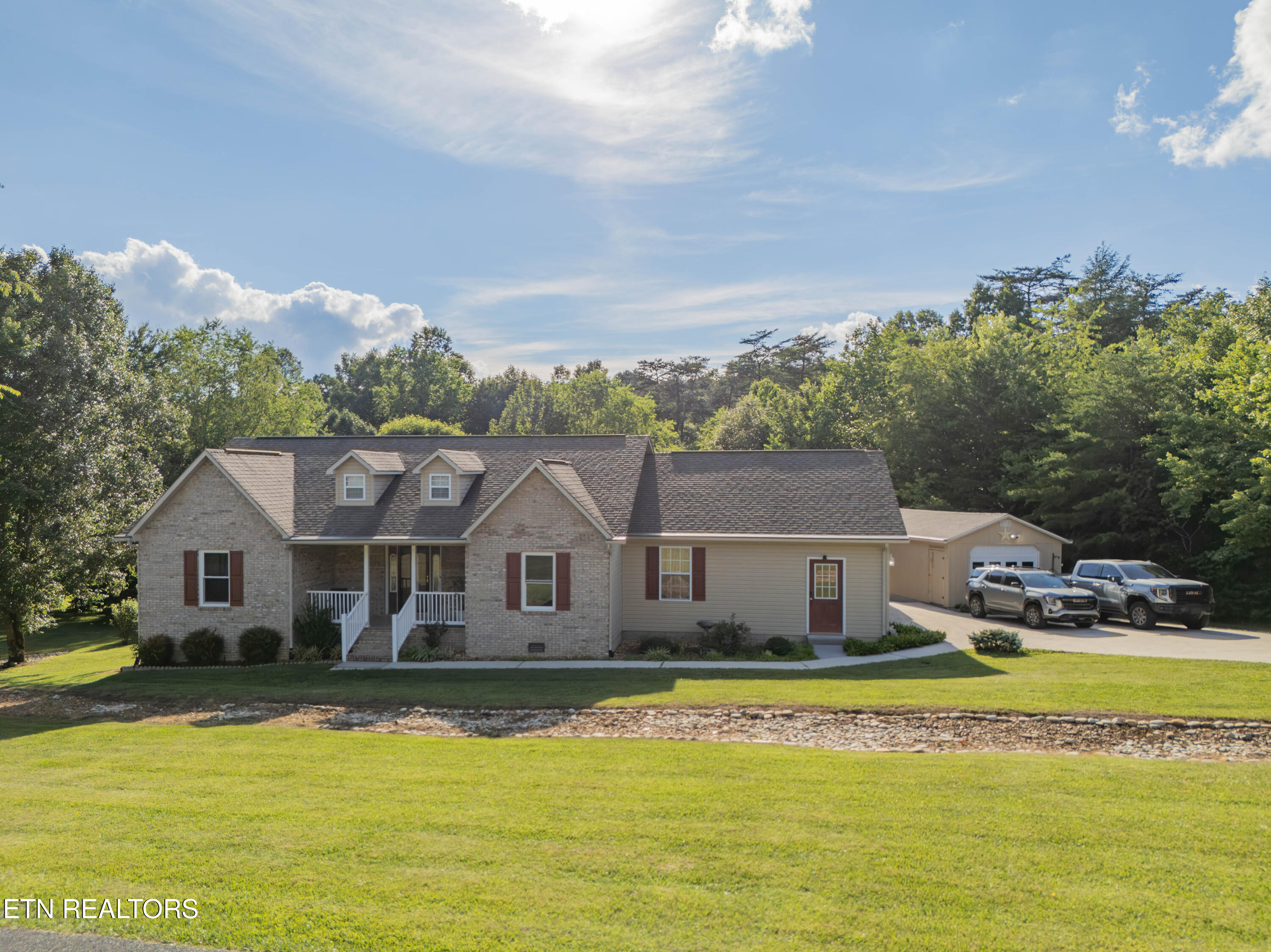 542 Sunset Ridge Drive Crossville, TN 38571 - Photo 2 of 35 s44