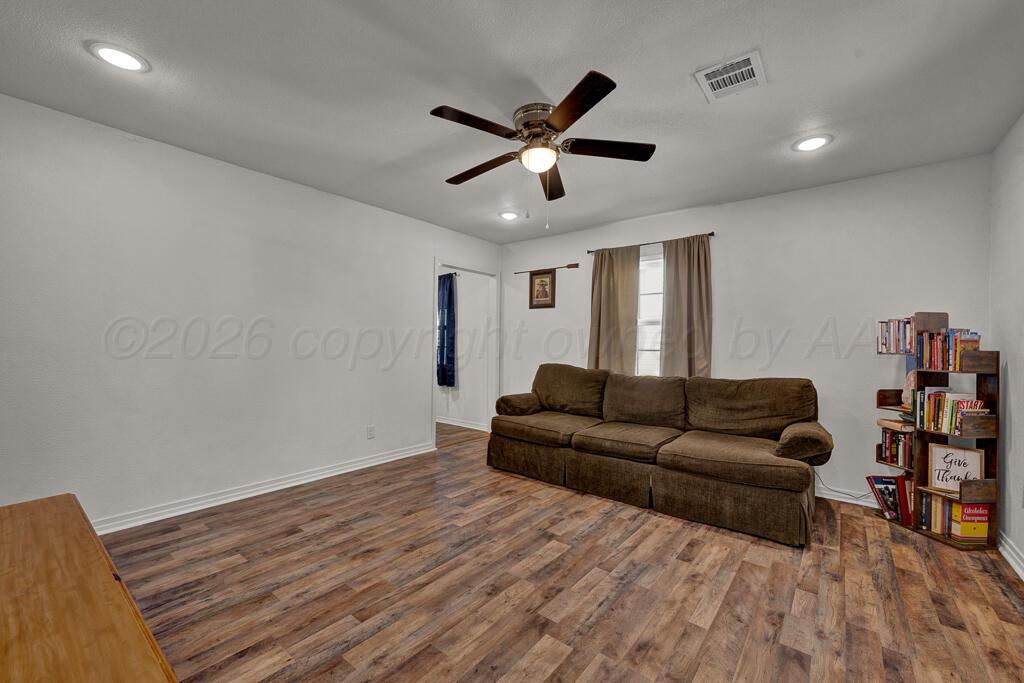4408 South Travis Street Amarillo, TX 79110 - Photo 4 of 28 living room 1