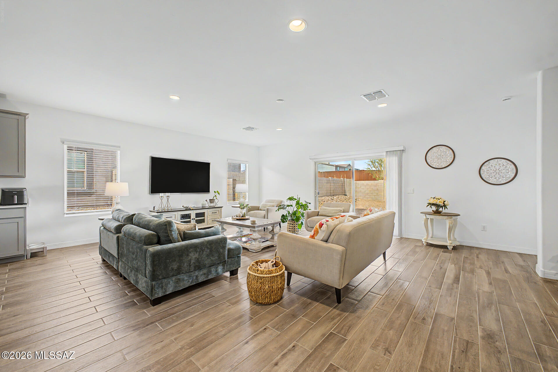 13070 North Malia Moon Road Marana, AZ 85658 - Photo 5 of 36