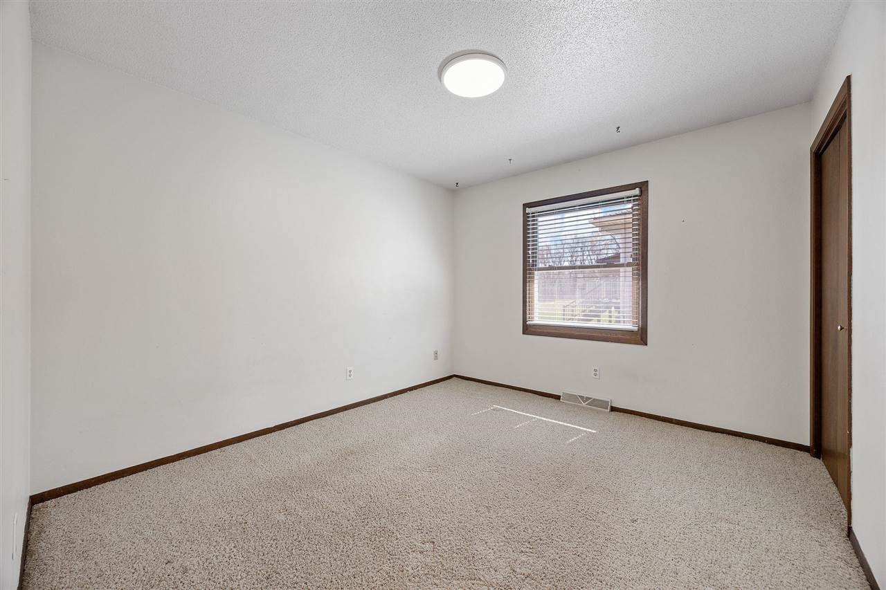 1564 Prairie Du Chien Road Iowa City, IA 52245 - Photo 4 of 6 Gallery Image 4
