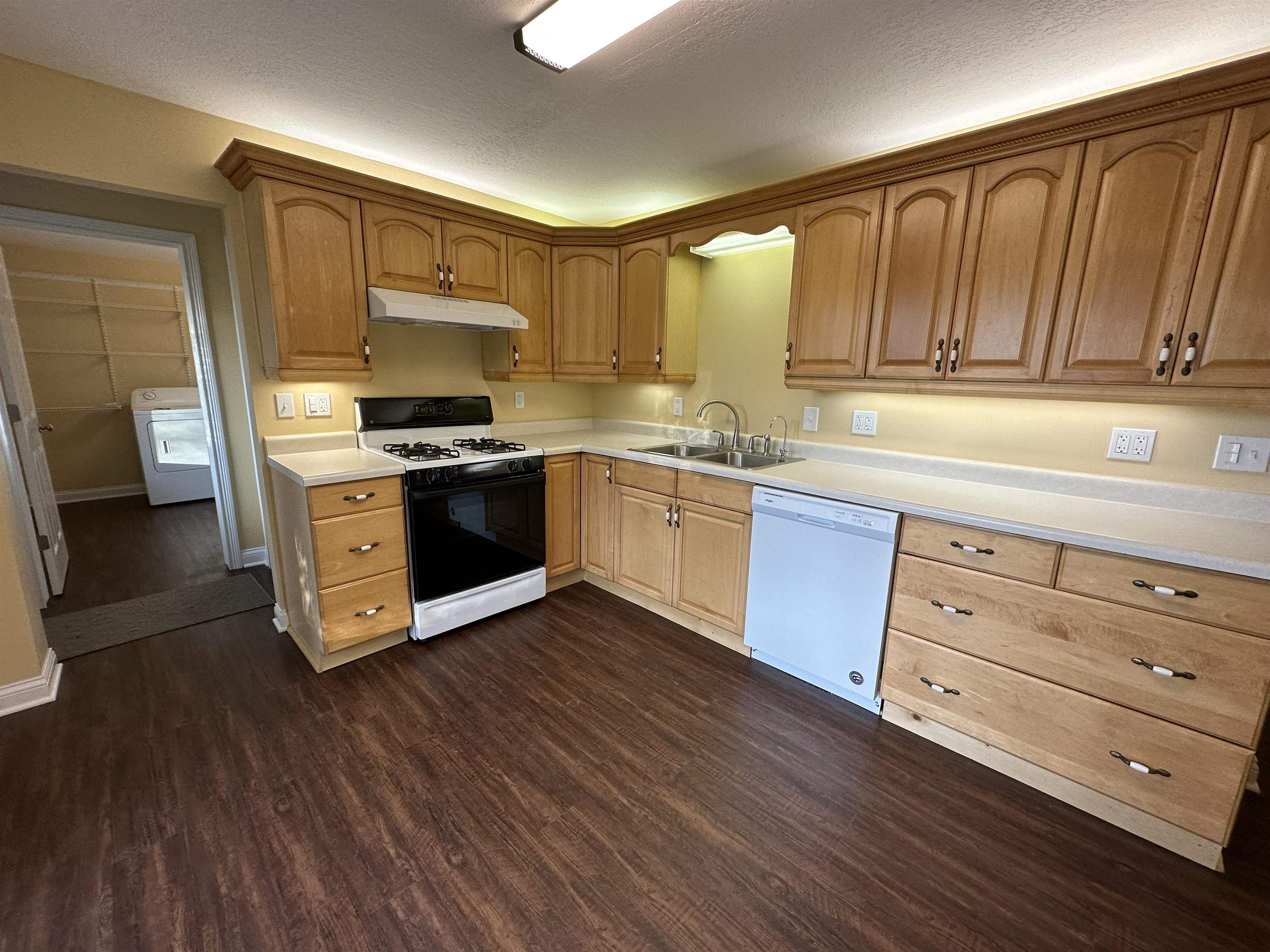 201 Glidden Road Beaverton, MI 48612 - Photo 7 of 24