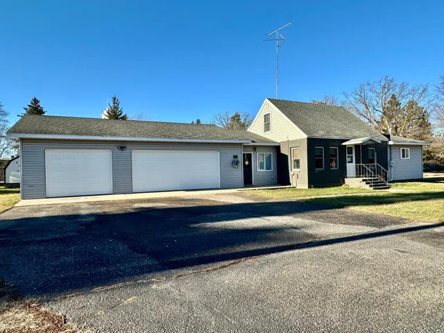 $224,900 | 119 Elm Avenue Northeast, Menahga, MN 56464