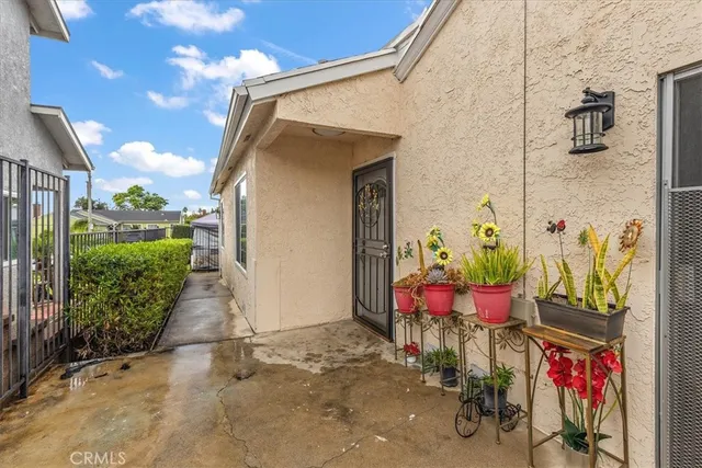 $1,050,000 | 11612 Cimarron Avenue, Hawthorne, CA 90250